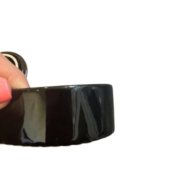 Heart-Shaped Black Lacquer Trinket Box With Floral & Butterfly Design - Picture 5 of 8